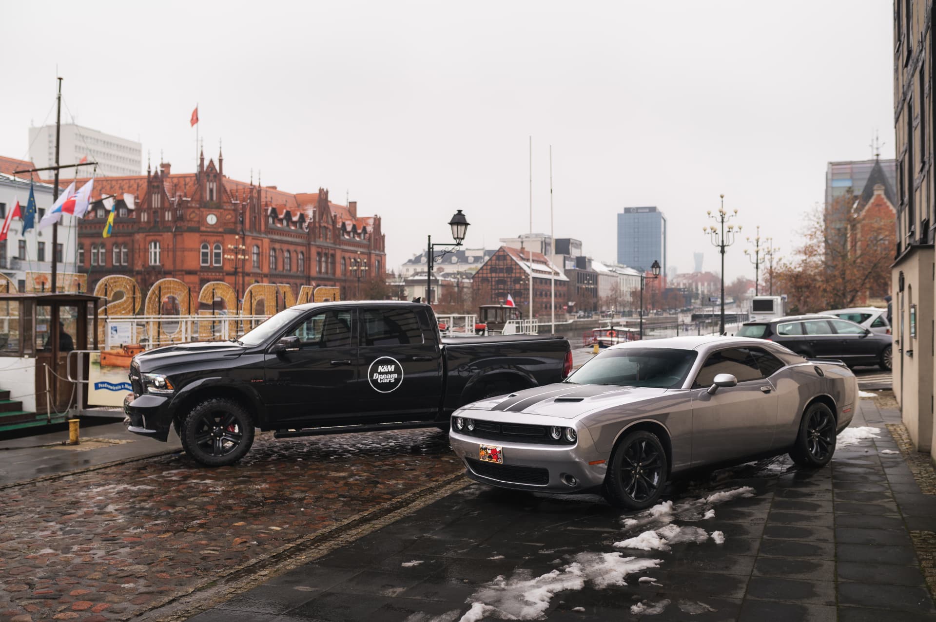 Dodge Challenger sprowadzony z USA