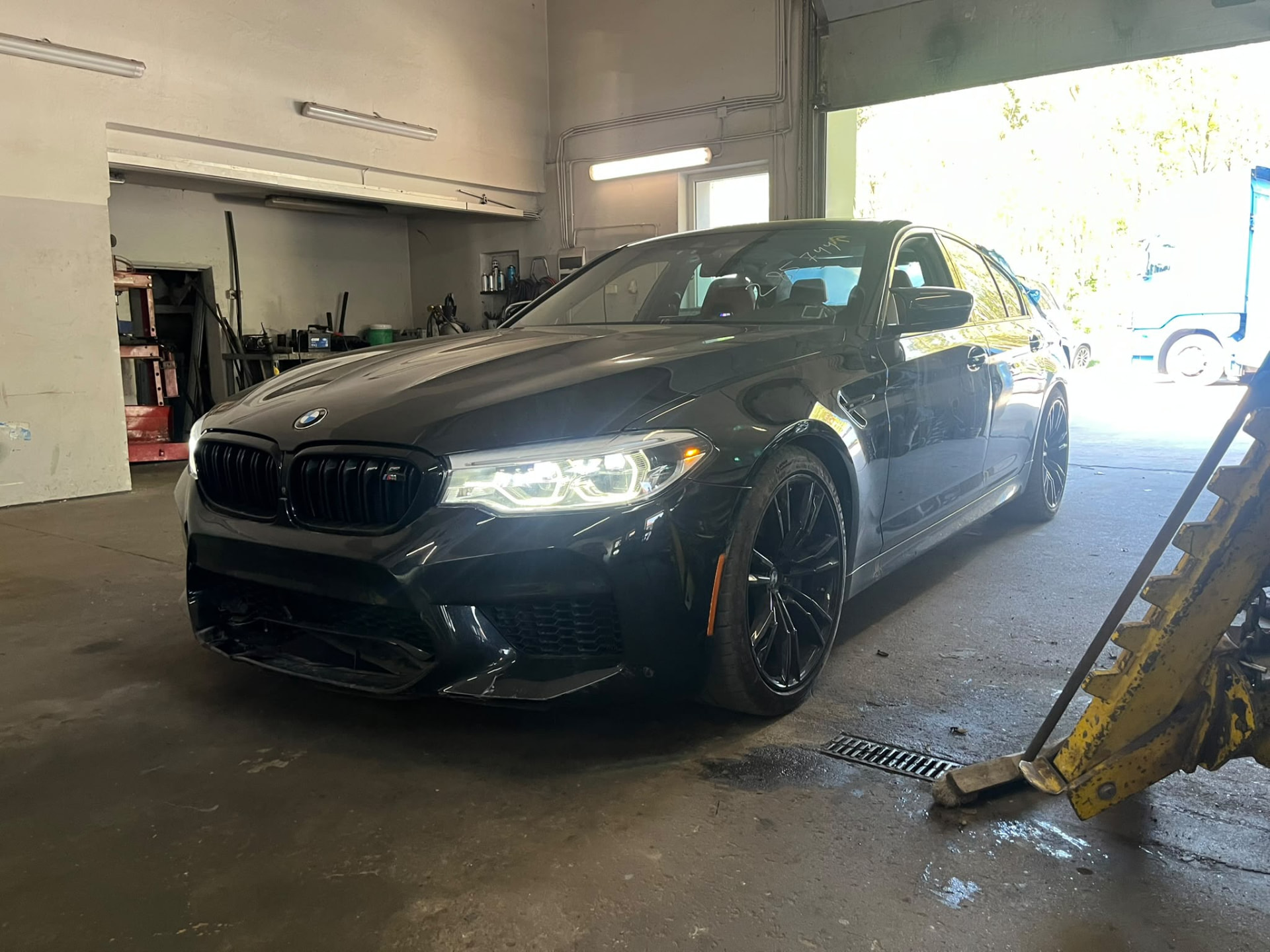BMW M5 sprowadzone z USA