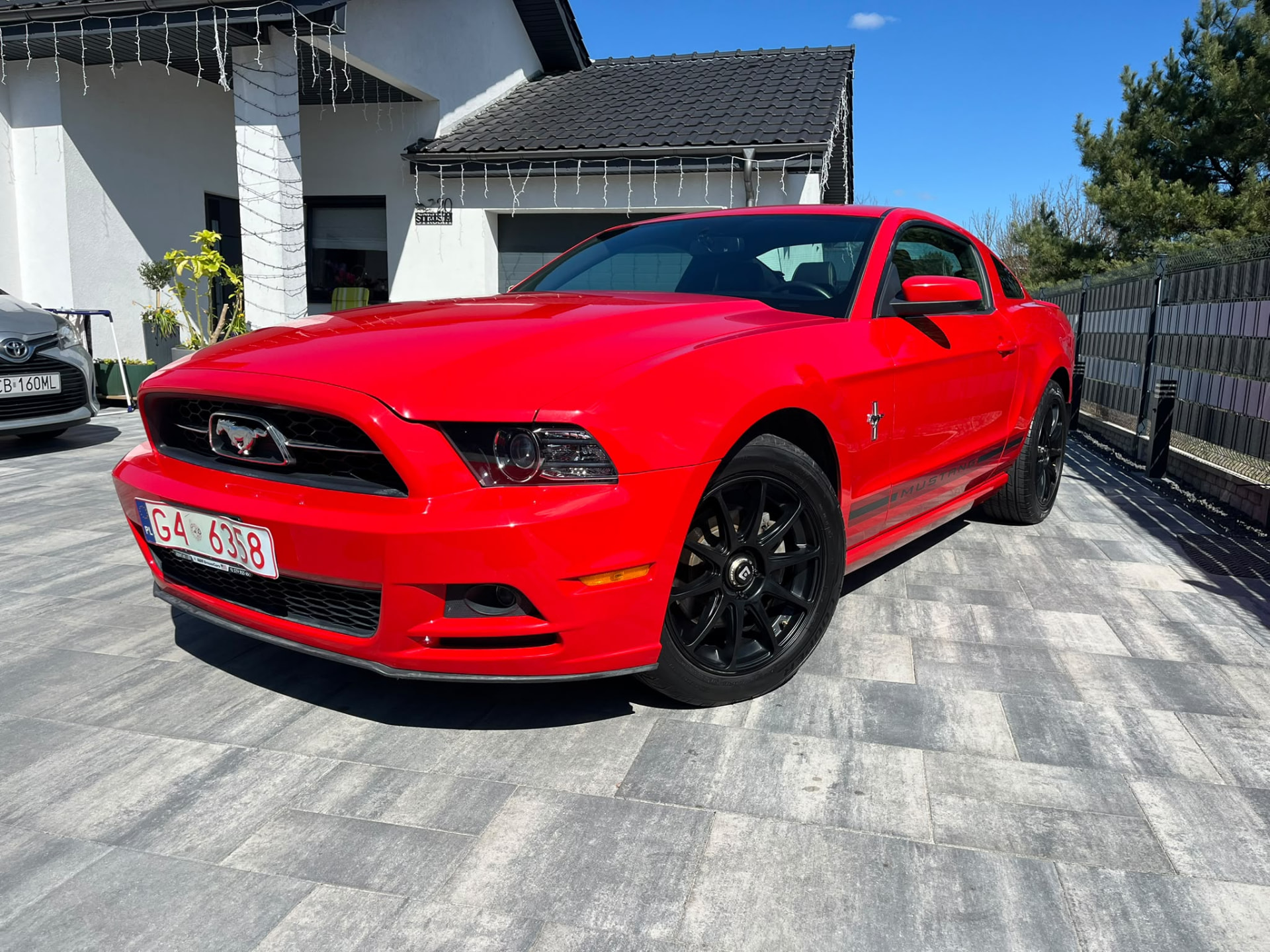 Ford Mustang sprowadzony z USA
